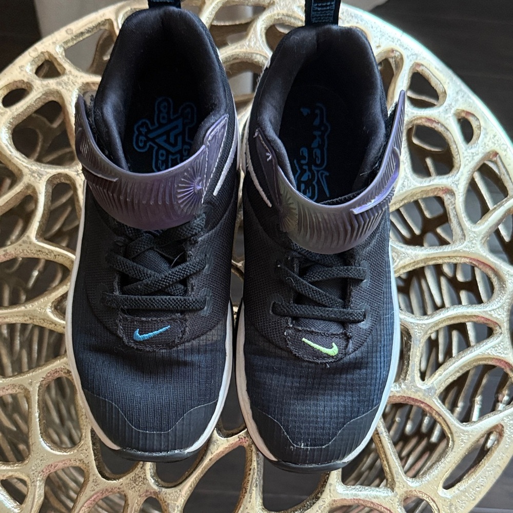 Nike Kids Black and Blue Sneakers